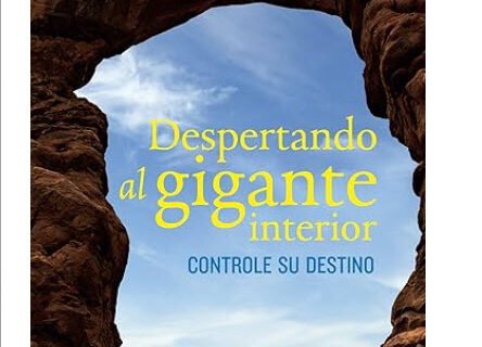 "Descubre cómo transformar tu vida y alcanzar tu máximo potencial con las estrategias y enseñanzas prácticas de Tony Robbins en Despertando a tu Gigante Interior. Una guía para el empoderamiento y el éxito."